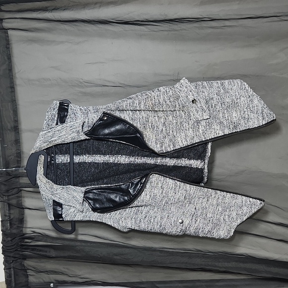 Vintage Mossimo Vest with faux pockets and zip up size large in gray white - Picture 1 of 8